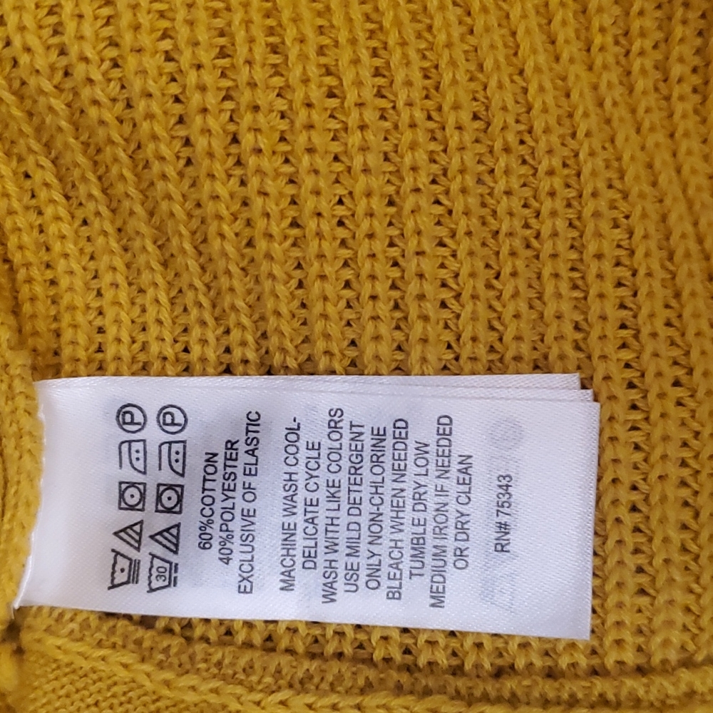 NWOT 💛 Tahari Sweater - Picture 10 of 10